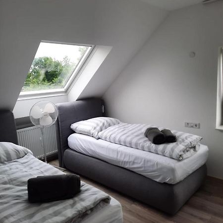 Ferienwohnung Apartment - Free Parking - Wifi - Kitchen Essen Eksteriør billede