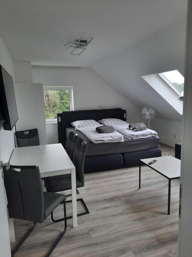 Ferienwohnung Apartment - Free Parking - Wifi - Kitchen Essen Eksteriør billede