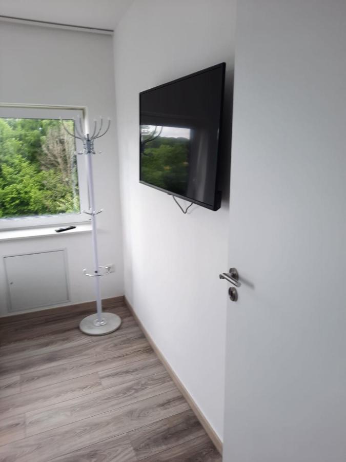 Ferienwohnung Apartment - Free Parking - Wifi - Kitchen Essen Eksteriør billede