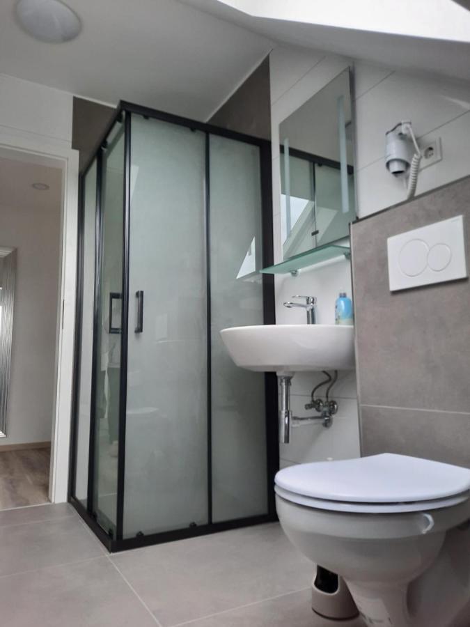 Ferienwohnung Apartment - Free Parking - Wifi - Kitchen Essen Eksteriør billede