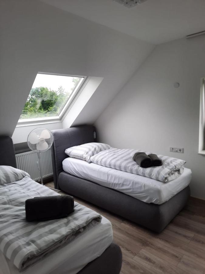 Ferienwohnung Apartment - Free Parking - Wifi - Kitchen Essen Eksteriør billede